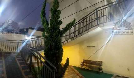 Casa em Condomínio na Vila Alpina - 2 suítes, 2 salas, 3 banheiros e vaga de garagem!