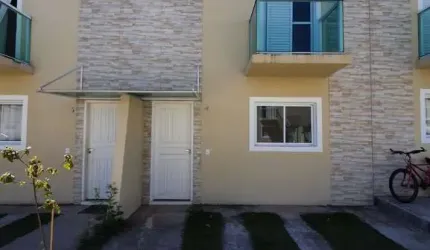 Casa para locação no Jardim das Palmeiras, Atibaia-SP: 2 quartos, 2 suítes, 1 sala, 3 banheiros, 2 vagas de garagem, 80m².