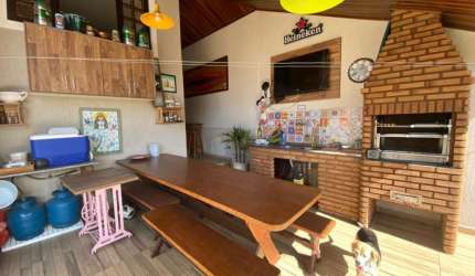 Casa com 4 dormitórios à venda, 200 m² por R$ 1.500.000,00 - Urbanova - São José dos Campos/SP