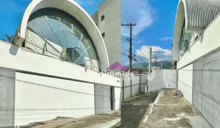 Galpão à venda, 234 m² por R$ 690.000,00 - Centro - Ubatuba/SP