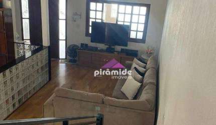 Casa com 3 dormitórios à venda, 250m² por R$ 910.000,00 - Vista Verde - São José dos Campos / SP