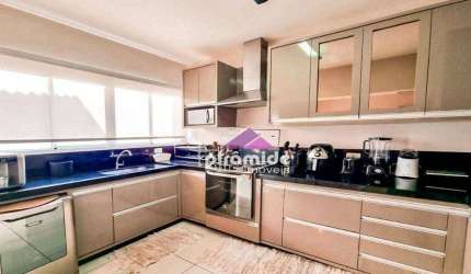 Casa com 3 dormitórios à venda, 150 m² por R$ 690.000,00 - Jardim Califórnia - Jacareí/SP