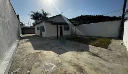 Casa com 2 quartos à venda na Rua Hortência, Martim de Sá, Caraguatatuba, 107 m2 por R$ 560.000