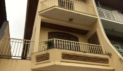 Excelente oportunidade, Sobrado com 4 Suites a venda!