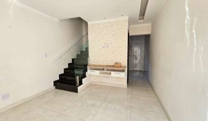 Casa de Condomínio com 2 dorms, Aviação, Praia Grande - R$ 280mil,