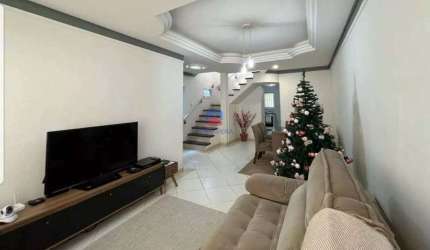 Sobrado com 3 dorms, Caiçara, Praia Grande - R$ 689 mil, Cod: 70835726