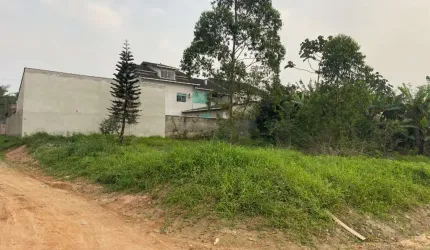 TERRENO DE ESQUINA 12X23,50 TOTAL 282,00M² NO BAIRRO ITACOLOMI EM BALNEÁRIO PIÇARRAS-SC