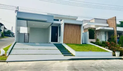 Veja agora essa casa térrea a vend com 3 suítes no Condomínio Reserva do Parque- PONTA NEGRA. Financia!