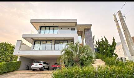 Casa de Alto padrão com 3 suites