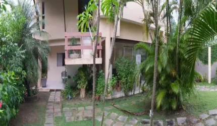 Casa com 3 quartos à venda na Rua Ana C B Dias, 30, Buraquinho, Lauro de Freitas, 250 m2 por R$ 850.000