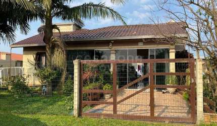 Casa com 2 quartos à venda na Rua dos Ipês, 306, Quatro Lagos, Arroio do Sal por R$ 300.000