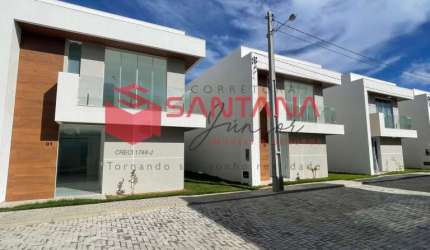Casa à venda com 4/4 em condomínio fechado