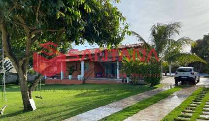 Casa em condomínio 4/4 sendo 2 suites em Abrantes