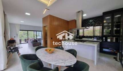 Casa em condomínio com lazer completo, Parque do Imbuí, teresópolis, 3 suítes, 280 m².