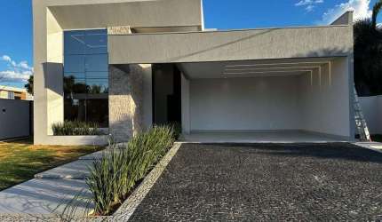 Casa Alto Padrão, 4/4, sendo 3 suítes, 240 m²- Caribe Residence e Resort - Palmas/TO
