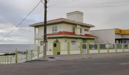 Casa Frente Mar em Piçarras - SC