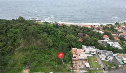 Terreno com  Vista para o Mar