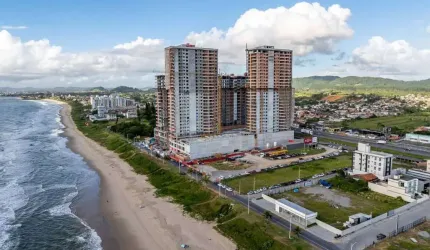 Apartamento frente mar com 3 dormitórios na Praia do Tabuleiro em Barra Velha