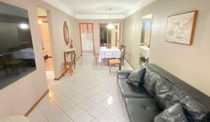 Apartamento a venda no Centro de Guarapari.
