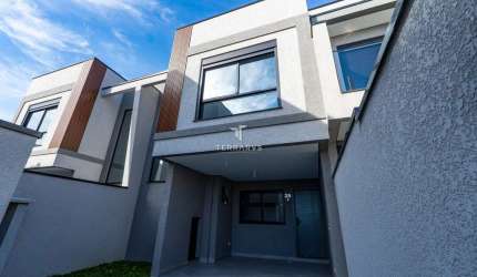 Casa com 3 quartos à venda no Uberaba, Curitiba  por R$ 690.000