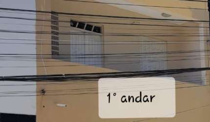 Oportunidade no Cabula Vi - Casa com 2/4 e varanda