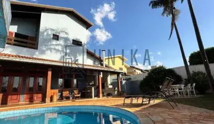 Maravilhosa casa em condomínio: 4 quartos, 3 suítes, 2 salas, 6 banheiros, 4 vagas na Barão do Café, Campinas-SP. 356m².