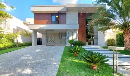 Imponente residência de luxo em condomínio Alphaville Campinas, 4 suítes, 6 banheiros, 6 vagas, 468m² - Campinas-SP.