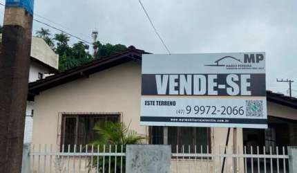 Casa para Venda em Joinville, Floresta, 3 dormitórios, 2 banheiros, 2 vagas