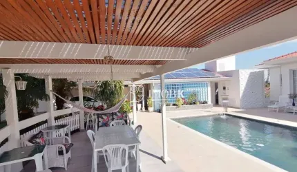 Belissima Térrea Casa com 4 dormitórios à venda, 700 m² por R$ 3.100.000 - Parque da Fazenda - Itatiba/SP