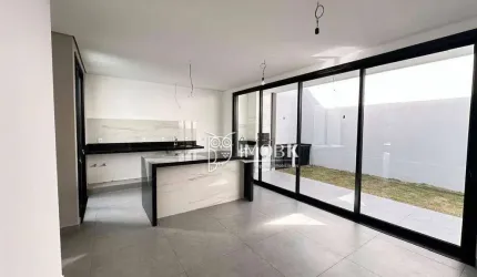 Linda casa recém construída em condomínio fechado!