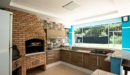 Oportunidade!! Deliciosa Casa com campo de futebol privativo!!