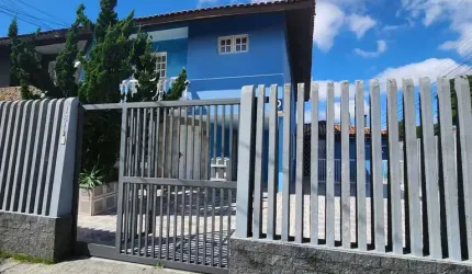 Sobrado em Uberaba, Curitiba/PR