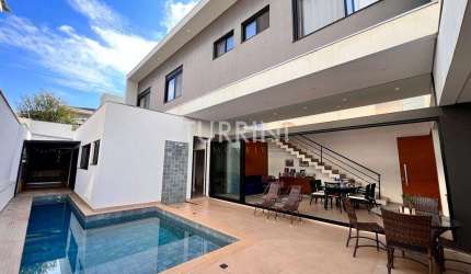 Casa no condomínio Villaggio II para venda