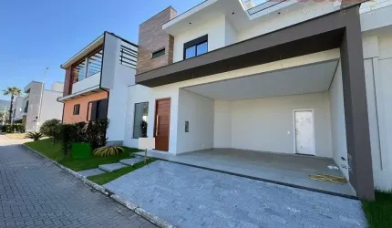 Casa no Bairro Deltaville  -  Biguaçu