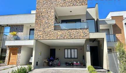 Casa no Bairro Deltaville - Biguaçu, SC