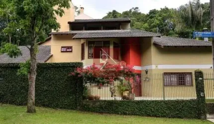 CASA  680M²  DE TERRENO E 243 M PRIVATIVO BARREIRINHA R$1.390.000,00
