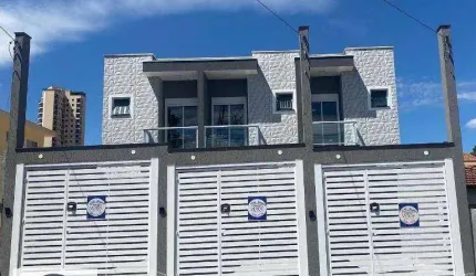 SOBRADO NOVO NO PARQUE SÃO DOMINGOS! 135m de área construída  94m de terreno 2 suítes  1 dormitório  1 banheiro social  Sala de tv e jantar  Lavabo  C