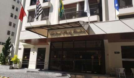 Flat a 1 quadra da Avenida Paulista- todo mobiliado,pronto para morar