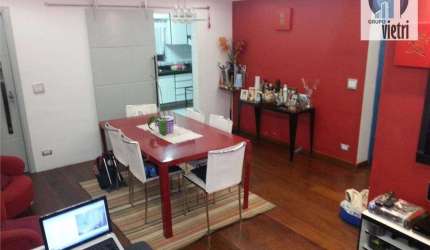 Amplo apto de 100m²/ 3 dormitórios, 2 vagas. Ótima Localização.