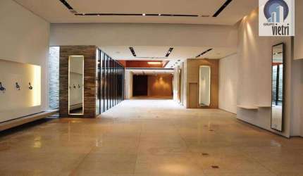 Aluga-se / Vende-se Loja de Altíssimo Padrão na Rua Haddock Lobo – 696m²