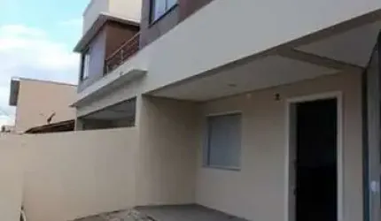 Sobrado 2 suítes em Ingleses