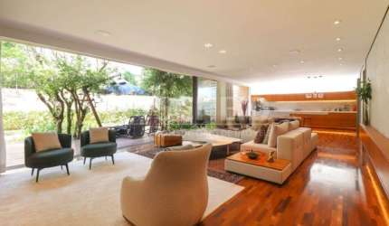 Casa em Condominio à Venda no Alto da Boa Vista  670 m²