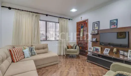 Venda Sobrado reformado, 3 Quartos, 2 vagas grandes Trav. da Rua Dr. José Áureo Bustamante.