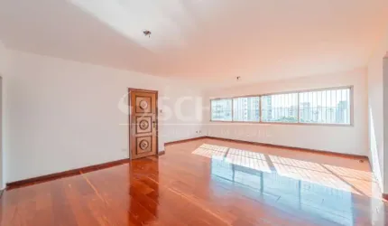 Apartamento à venda na Chácara Santo Antônio com 04 quartos e 01 suíte, próximo ai metrô Borba Gato