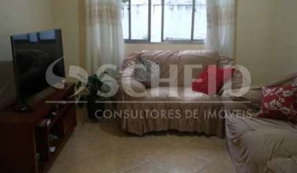 Sobrado com 5 quartos, 3 banheiros, sala, cozinha, copa, 4 vagas à 100 metro da Av. Interlerlagos.
