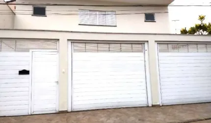 Casa nova com 300 metros, 3 suites e 4 vagas - Campo Belo