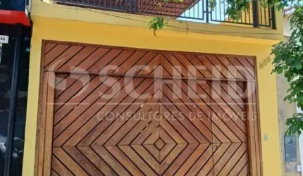 Casa para venda, com 2 dormitórios, 2 vagas de garagem em Interlagos.