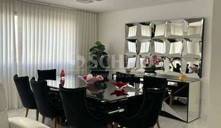 Apartamento reformado com 4 quartos à venda na Vila Andrade!