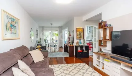 Casa na Rua Barão do Vallim, Campo Belo: Localização Privilegiada