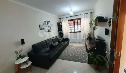 Sobrado no Jardim Aeroporto 120m² 2 quartos, 2 vagas!
